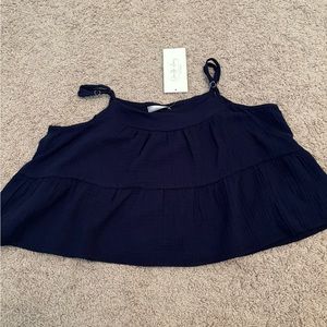 Navy women’s top perfect for the beach and summer